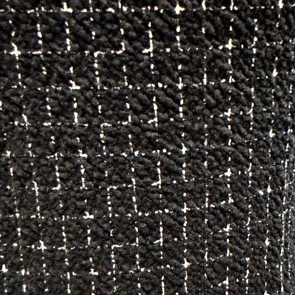 Ann Taylor Stretch Tweed Sleeveless Dress- Black & White | V-Neck (0P) LIKE NEW! - Picture 3 of 14